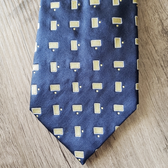 Structure Tie - Picture 3 of 3